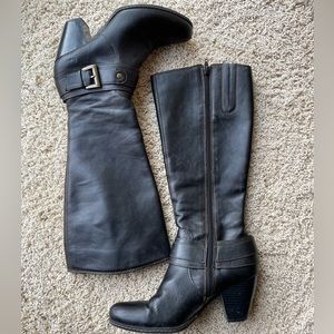 BOC leather black zip up boots
